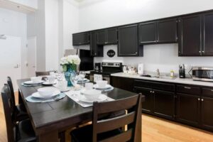 2BR Downtown Suite Free Parking - Conv Center Hotel With Full Kitchen in San Diego