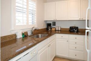 Barefoot Beach Resort Hotel With Full Kitchen in Clearwater