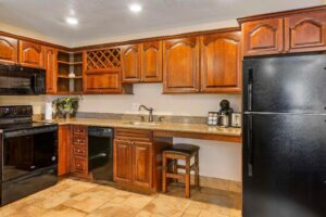 Best Western Plus Landmark Inn Hotel With Full Kitchen in 