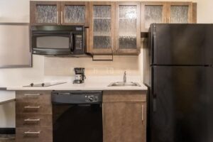 Candlewood Suites Portland Airport by IHG Hotel With Full Kitchen in 