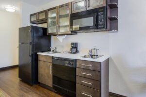 Candlewood Suites Virginia Beach Town Center by IHG Hotel With Full Kitchen in 