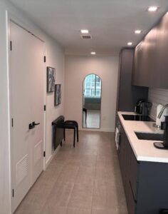 Exceptional Studio with King Bed and Queen Sofa-bed Hotel With Full Kitchen in 