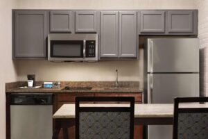 Hampton Inn and Suites New Orleans Convention Center Hotel With Full Kitchen in 
