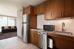 Homewood Suites By Hilton Chicago Downtown South Loop Hotel With Full Kitchen in 