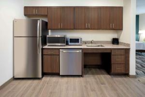Homewood Suites By Hilton Edina Minneapolis Hotel With Full Kitchen in 