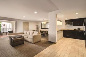 Homewood Suites Tucson St. Philip's Plaza University Hotel With Full Kitchen in Tucson