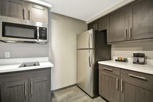 Homewood Suites by Hilton Raleigh Cary I-40 Hotel With Full Kitchen in 