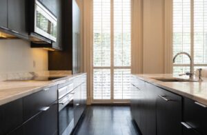 Melrose Mansion Hotel With Full Kitchen in 