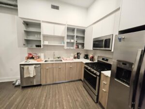 Modern Venice Beach Stay - Walk to Marina & Boardwalk Hotel With Full Kitchen in Los Angeles