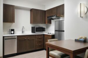 Residence Inn Atlanta Midtown 17th Street Hotel With Full Kitchen in 