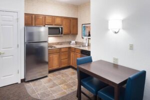 Residence Inn Kansas City Country Club Plaza Hotel With Full Kitchen in 