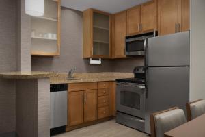 Residence Inn Phoenix North Happy Valley Hotel With Full Kitchen in Phoenix