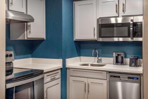 Residence Inn by Marriott Boston Harbor on Tudor Wharf Hotel With Full Kitchen in 