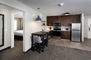 Residence Inn by Marriott Milwaukee Brookfield Hotel With Full Kitchen in Brookfield