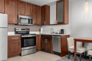 Residence Inn by Marriott Milwaukee West Hotel With Full Kitchen in 