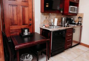 Ski-in-out, Canyons, Westgate, King, Breakfast, HT Hotel With Full Kitchen in 