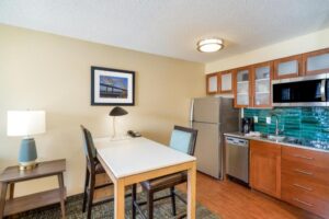 Staybridge Suites Memphis-Poplar Ave East by IHG Hotel With Full Kitchen in Memphis