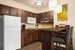 Staybridge Suites Oklahoma City-Quail Springs by IHG Hotel With Full Kitchen in 