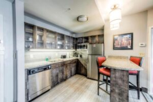 Staybridge Suites - University Area OSU by IHG Hotel With Full Kitchen in 