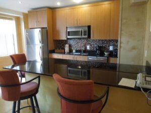 The Eldon Luxury Suites Hotel With Full Kitchen in 