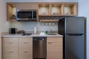TownePlace Suites by Marriott Brentwood Hotel With Full Kitchen in 
