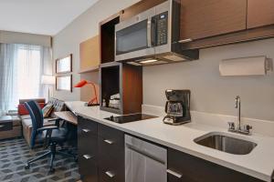 TownePlace Suites by Marriott Indianapolis Downtown Hotel With Full Kitchen in 